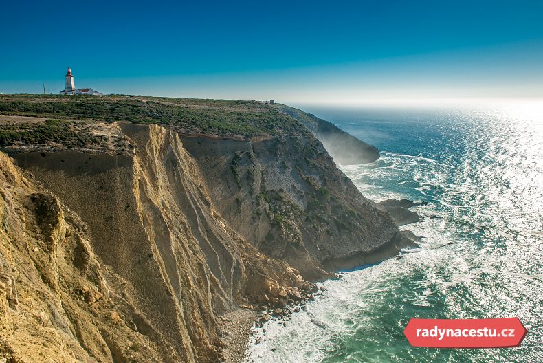 Cabo Espichel – majestátní mys ve vlnách Atlantiku