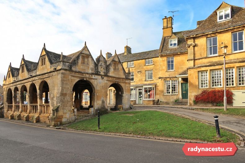 Kamenné tržiště uprostřed města