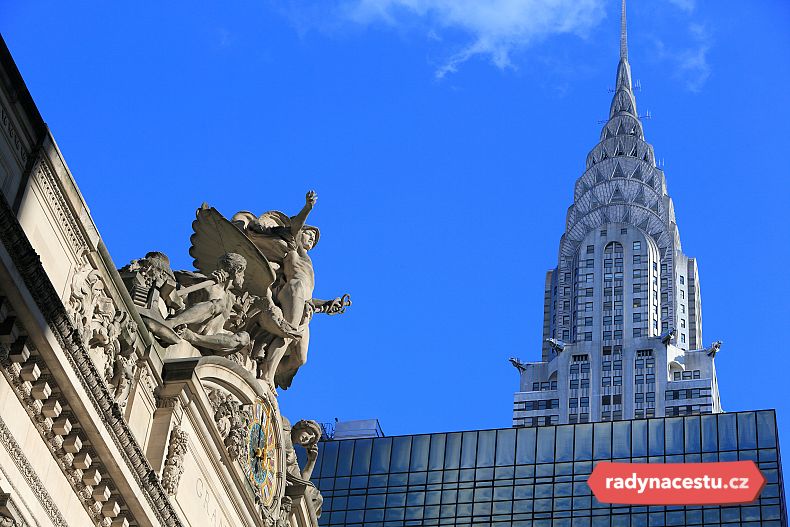 Mrakodrap postaven za pouhých 22 měsíců