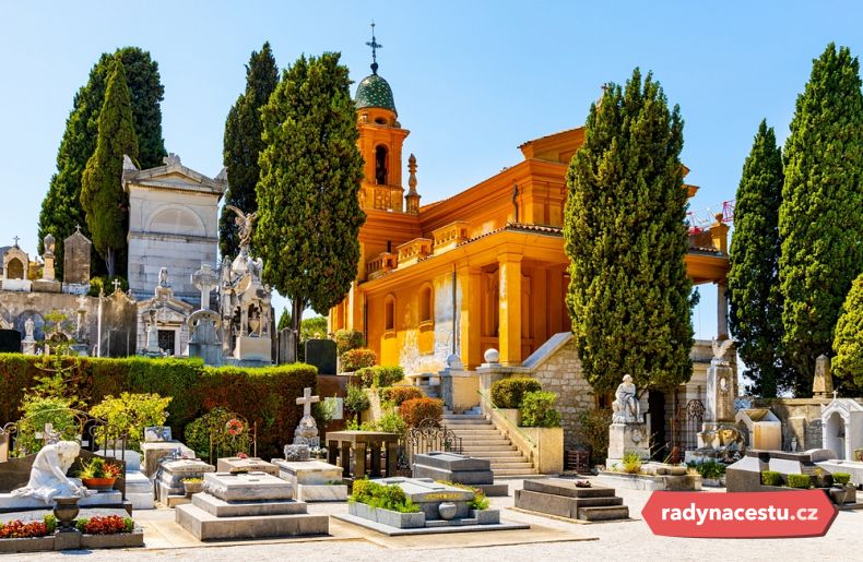 Křesťanský hřbitov byl založený v roce 1783