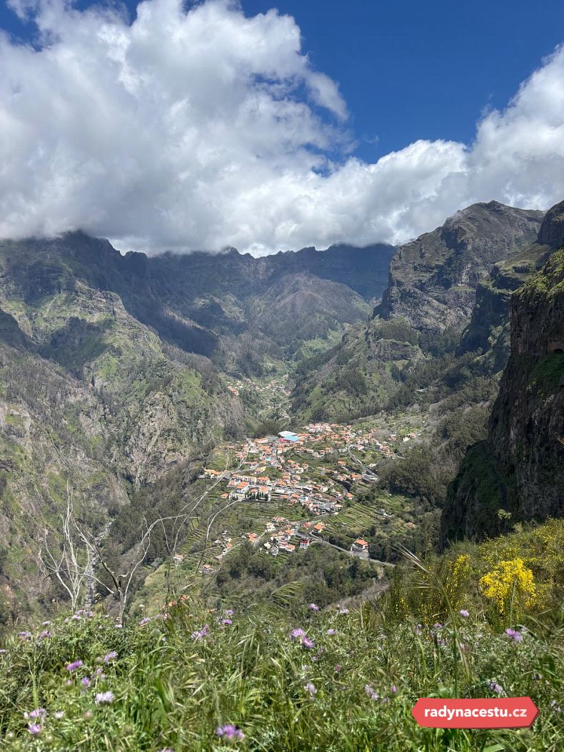 Pohled na městečko z výšky