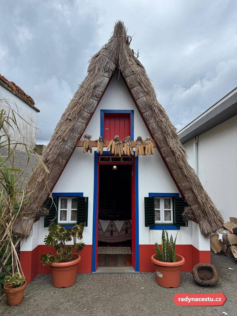 Klasické domečky v Santaně