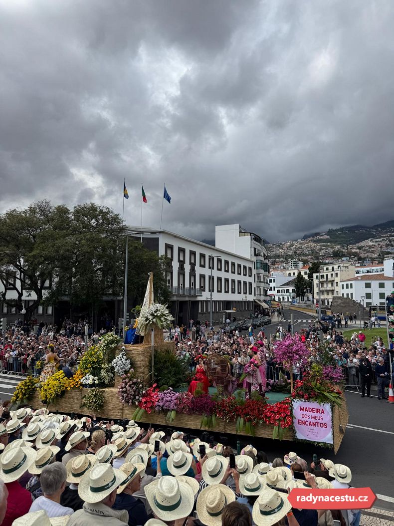 K vidění byly krásné kostýmy