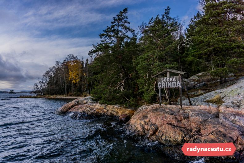 Vydejte se trajektem na ostrov Grinda