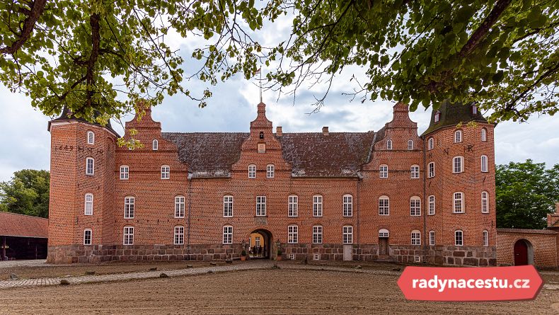 Užijte si prohlídku zámku Holsteinborg ze 17. století