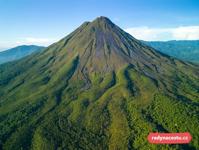 Volcán Arenal, která se nachází v Parque Nacional Volcán Arenal