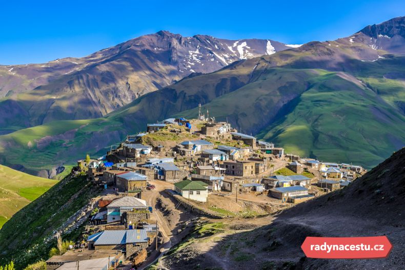 Země nabízí úchvatné výhledy na vesnice