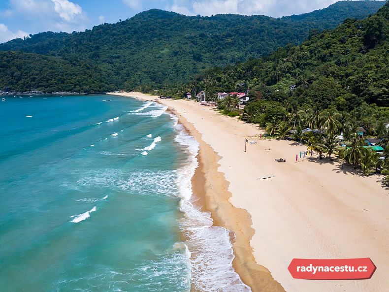 Skvělé podmínky pro surfování nabízí pláž Juara