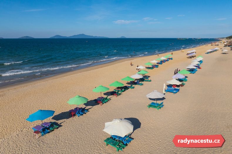 Relaxovat můžete na dlouhých písečných plážích