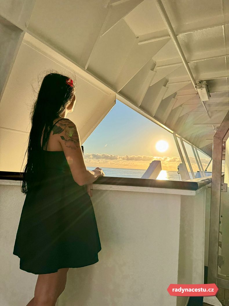 Východ slunce na moři