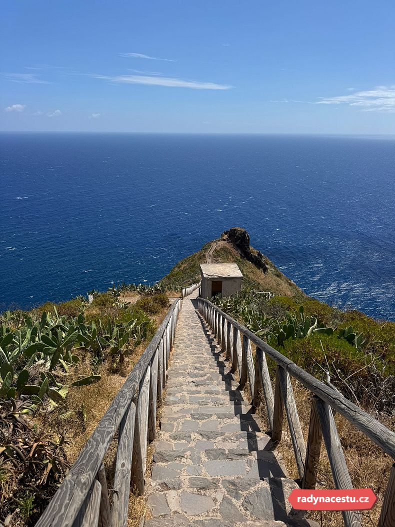 Treky a zase treky.  A za odměnu? Nádherné výhledy