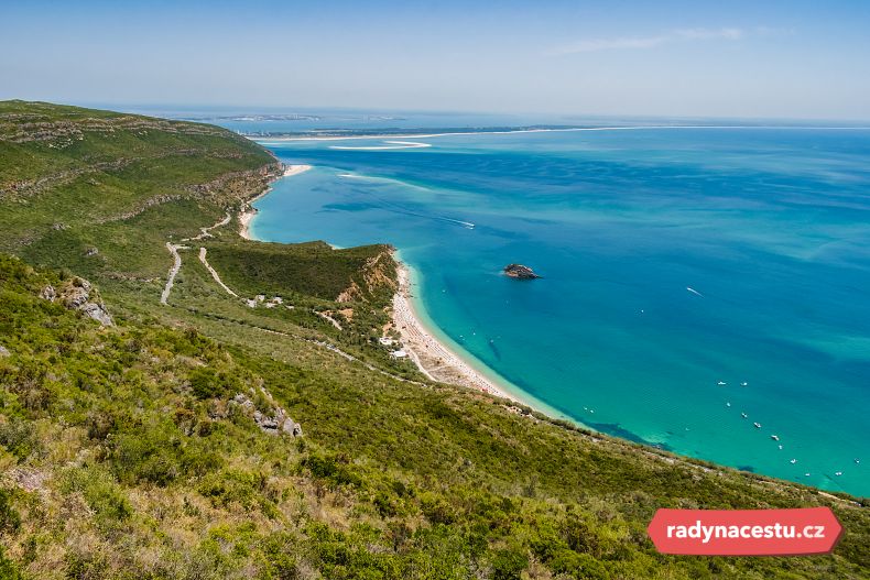 Pohled z vyhlídky na Serra da Arrábida