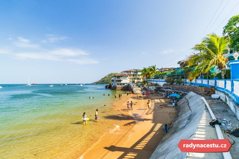 Koupání na ostrově Taboga u Panamá City