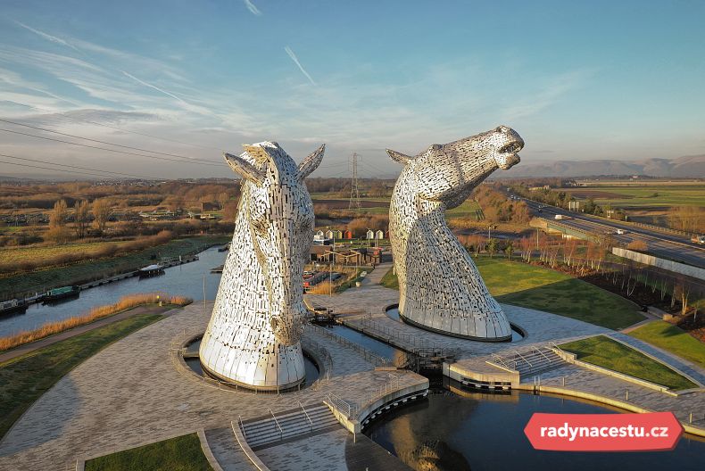 Od roku 2014 jsou sochy součástí Helix Parku