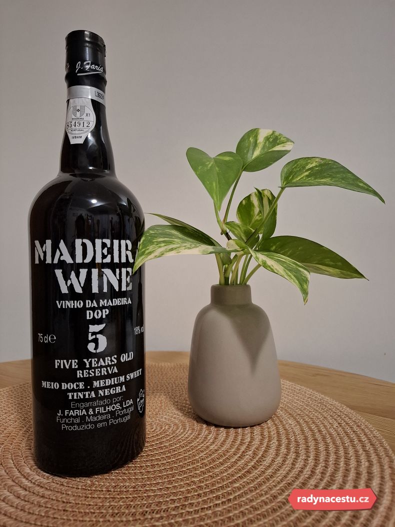Fortifikované madeirské víno má nezaměnitelnou chuť