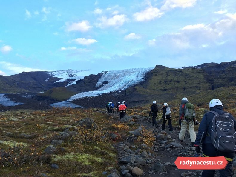 Procházka po ledovci Falljökull na Islandu