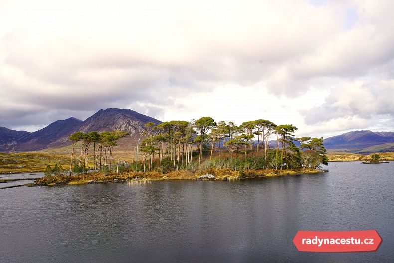 Jezero Derryclare Lough připomíná pravěk