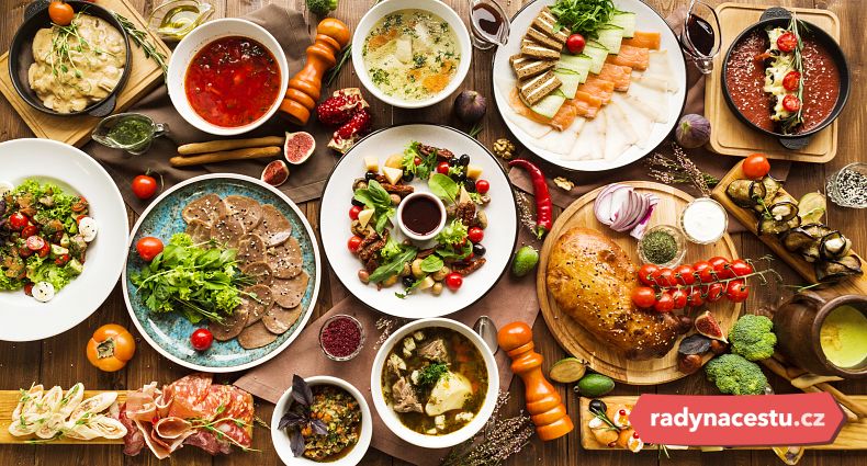 Výběr pokrmů národní arménské kuchyně