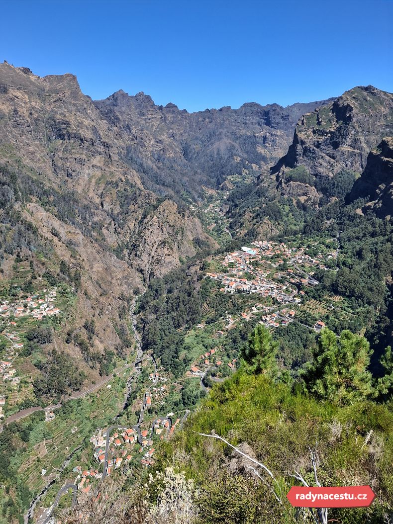 Údolí jeptišek připomíná kráter