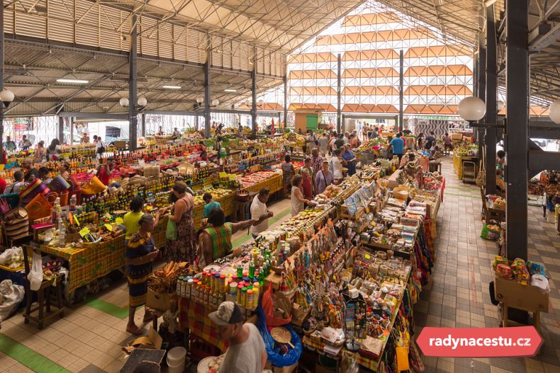 Tržiště, kam chodí převážně místní