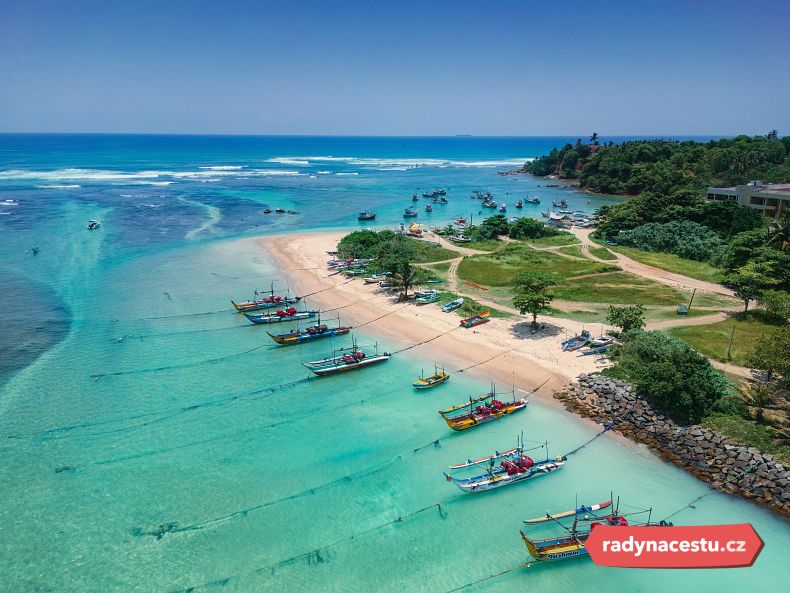 Letecký pohled na pláž Srí Lanky
