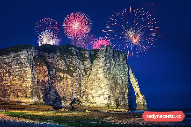 Oslavy doplňují ohňostroje