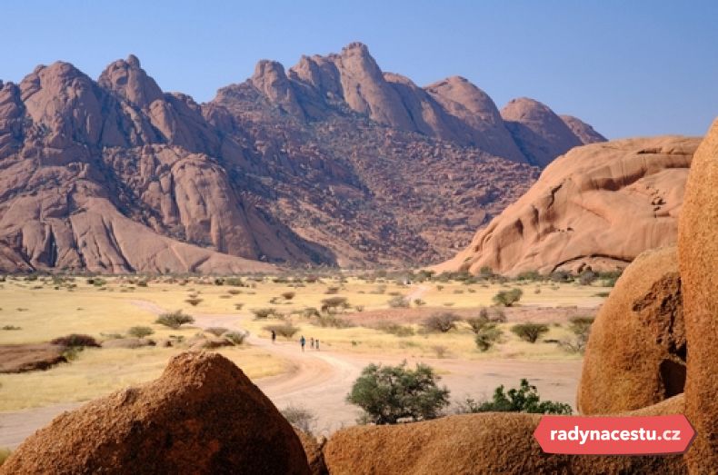 Pohled na hory v Spitzkoppe, Namibie