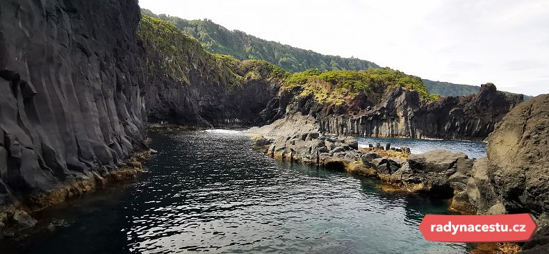 Originální koupačka na Faja do Ouvidor