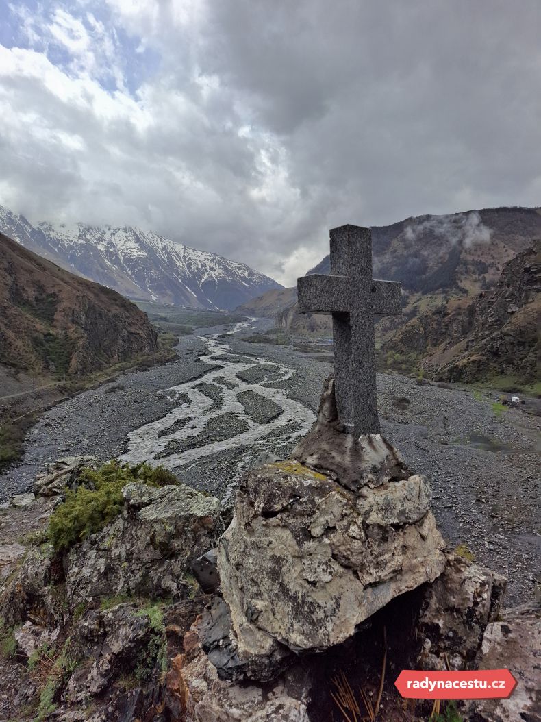 O úchvatné výhledy na Gruzínské vojenské cestě rozhodně není nouze