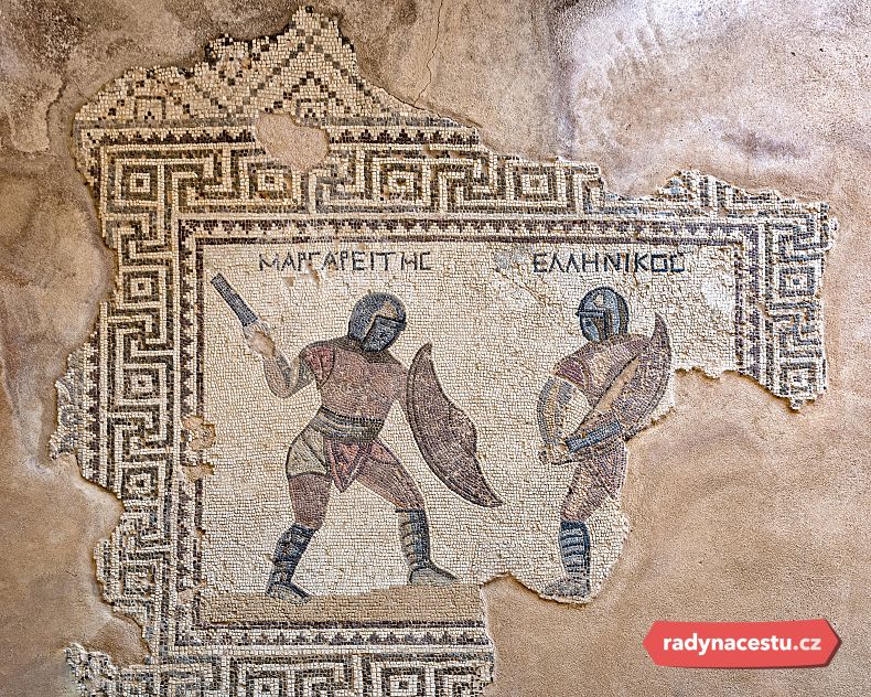 Gladiátoři byli cvičení bojovníci s různou výzbrojí