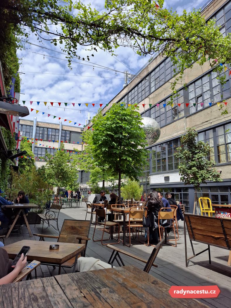 Kulturní a kreativní centrum Fabrika vzniklo v bývalých industriálních prostorách