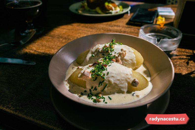 Cepelíny  – tradiční pokrm litevské a běloruské kuchyně