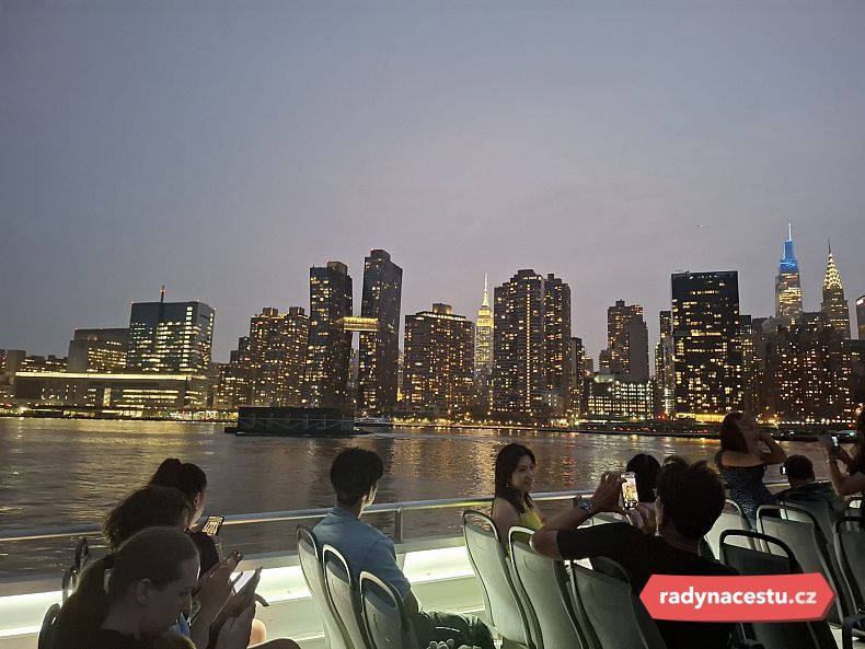Večerní Manhattan